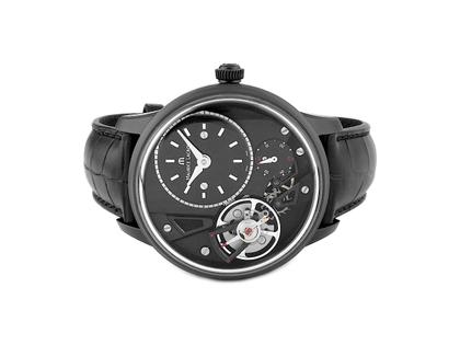 Maurice Lacroix Masterpiece Gravity Limited Edition Automatik Edelstahl 43mm schwarz Lederband MP6118-PVB01-330 Full Set Occasion Neu – Herrenuhren Uhr ohne Datum aus Edelstahl und PVD beschichtet. Das Gehäuse ist rund und schwarz. Das Lederarmband Kroko / Alligator ist schwarz. Das Zifferblatt ist ein Index in schwarz.