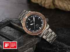 Sinn Spezialuhren T50 GBDR Automatik Titan 41mm schwarzes Zifferblatt Metallband – Herrenuhren Uhr mit Datum aus Bronze und Titan. Das Gehäuse ist rund und bronze. Das Titanarmband ist grau. Das Zifferblatt ist ein Index in schwarz. – Ansicht 5
