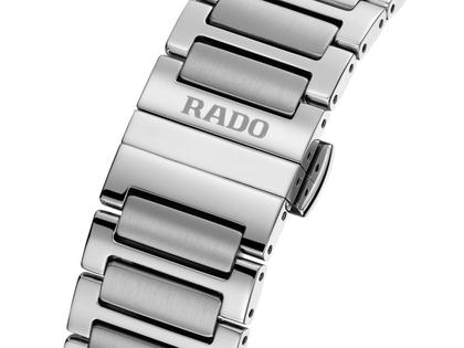Rado DiaStar Original Skeleton Automatik Edelstahl 38mm skelettiertes Zifferblatt Metallband – Herrenuhren Uhr ohne Datum aus Edelstahl und Keramik. Das Gehäuse ist oval und silber. Das Edelstahlarmband ist silber. Das Zifferblatt ist ein Index in grau. – Ansicht 5