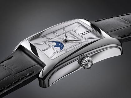 Frederique Constant Classics Carree Moonphase Automatik Edelstahl 42x30mm silbernes Zifferblatt schwarzes Lederband – Herrenuhren Uhr ohne Datum aus Edelstahl und Leder. Das Gehäuse ist rechteckig und silber. Das Lederarmband ist schwarz. Das Zifferblatt ist ein Index in silber. – Ansicht 4