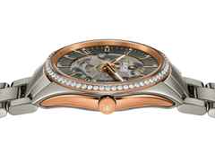 Rado HyperChrome Automatik Diamonds Keramik 42mm graues Zifferblatt graues Keramikband – Herrenuhren Uhr ohne Datum aus Keramik. Das Gehäuse ist rund und grau. Das Keramikarmband ist grau. Das Zifferblatt ist ein Index in grau. – Ansicht 3