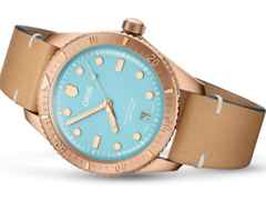 Oris Divers Sixty-Five Cotton Candy Automatik Bronze 38mm blaues Zifferblatt braunes Lederband – Damenuhren Uhr mit Datum aus Bronze und Leder. Das Gehäuse ist rund und roségold. Das Lederarmband ist braun. Das Zifferblatt ist ein Index in blau. – Ansicht 2