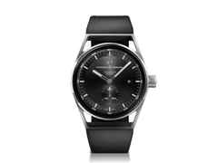 Porsche Design Sport Chrono Subsecond 42 Titan schwarzes Lederband – Herrenuhren Uhr mit Datum aus Titan. Das Gehäuse ist rund und silber. Das Lederarmband ist schwarz. Das Zifferblatt ist ein Index in schwarz.