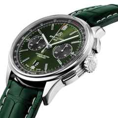Breitling Premier B01 Chronograph 42 Automatik Edelstahl grünes Zifferblatt grünes Lederband – Herrenuhren Chronograph aus Edelstahl. Das Gehäuse ist rund und silber. Das Lederarmband Kroko / Alligator ist grün. Das Zifferblatt ist ein Index in grün. – Ansicht 2