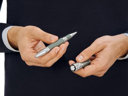 Montblanc Writers Edition               2019: Limitierte Edition Rudyard Kipling Rollerball – Schreibgeräte Rollerball aus Edelharz und und platiniert. – Ansicht 2