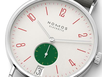 Nomos Glashütte Tangente 38 Datum "175 Years Watchmaking - Go" Handaufzug Edelstahl cremeweißes Zifferblatt graues Textilband Glasboden – Herrenuhren Uhr mit Datum aus Edelstahl. Das Gehäuse ist rund und silber. Das Textilarmband ist grau. Das Zifferblatt ist arabisch Index und beige. – Ansicht 3