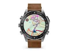 Garmin MARQ Adventurer Gen 3 Titan 47mm digitales Display braunes Lederband – Herrenuhren Uhr Multifunktion aus Keramik, Leder und Titan. Das Gehäuse ist rund und grau. Das Lederarmband ist braun. Der Zifferblatt ist digital.