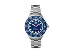 TAG Heuer Formula 1 Solargraph Quarz Edelstahl 38mm blaues Zifferblatt Metallband – Herrenuhren Uhr mit Datum aus Edelstahl und Kunststoff. Das Gehäuse ist rund und silber. Das Edelstahlarmband ist silber. Das Zifferblatt ist ein Index in blau.