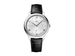 Omega De Ville Prestige Automatik Edelstahl 41mm silbernes Zifferblatt schwarzes Lederband – Herrenuhren Uhr mit Datum aus Edelstahl. Das Gehäuse ist rund und silber. Das Lederarmband Kroko / Alligator ist schwarz. Das Zifferblatt ist römisch Index und silber.