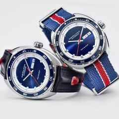 Hamilton American Classic Pan Europe Automatik Edelstahl 42 mm blau Lederband schwarz – Herrenuhren Uhr mit Datum aus Edelstahl und Leder. Das Gehäuse ist rund und silber. Das Lederarmband ist schwarz. Das Zifferblatt ist ein Index in blau. – Ansicht 7