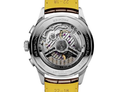 Breitling Premier B01 Chronograph 42 Automatik Edelstahl lachsfarbenes Zifferblatt braunes Lederband – Herrenuhren Chronograph aus Edelstahl und Leder. Das Gehäuse ist rund und silber. Das Lederarmband Kroko / Alligator ist braun. Das Zifferblatt ist arabisch und orange. – Ansicht 4