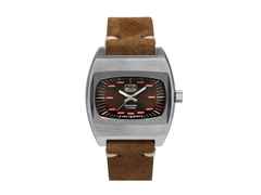 UMF Ruhla TV Gehäuse Handaufzug Edelstahl 41mm braunes Zifferblatt braunes Lederband limitiert – Herrenuhren Uhr ohne Datum aus Edelstahl, Keramik und Leder. Das Gehäuse ist tonneauform und silber. Das Lederarmband ist braun. Das Zifferblatt ist ein Index in braun.