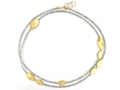 Maria Rzewuska KRN Collier Silber vergoldet mit Labradorit 110cm – Halsschmuck Collier aus 925 Silber und und vergoldet.