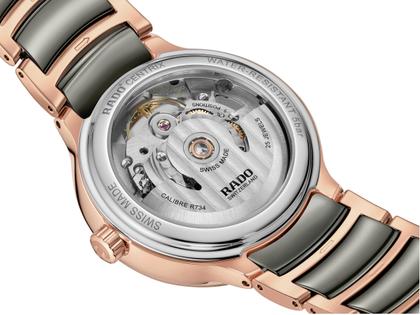 Rado Centrix Diamonds Automatik Open Heart Edelstahl Roségold-PVD 35mm graues Zifferblatt mit Brillanten Metallband – Damenuhren Uhr ohne Datum aus Edelstahl, Keramik und PVD beschichtet. Das Gehäuse ist rund und roségold. Das Keramikarmband ist grau. Das Zifferblatt ist ein Index in grau. – Ansicht 4