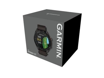 Garmin Approach S72 Titan Schwarz-DLC 43mm digitales Display schwarzes Textilband – Herrenuhren Uhr Multifunktion aus Keramik und Kunststoff. Das Gehäuse ist rund und schwarz. Das Textilarmband ist schwarz. Das Zifferblatt ist digital und schwarz. – Ansicht 7
