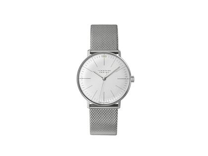 Junghans Max Bill Handaufzug Edelstahl 34mm versilbertes Zifferblatt Metallband – Damenuhren Uhr ohne Datum aus Edelstahl. Das Gehäuse ist rund und silber. Das Metallarmband ist silber. Das Zifferblatt ist ein Index in silber.