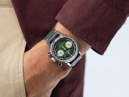 Hamilton American Classic Intra-Matic Chronograph H Handaufzug Edelstahl 40mm grünes Zifferblatt grünes Lederband – Herrenuhren Chronograph aus Edelstahl. Das Gehäuse ist rund und silber. Das Lederarmband ist grün. Das Zifferblatt ist ein Index in grün. – Ansicht 6