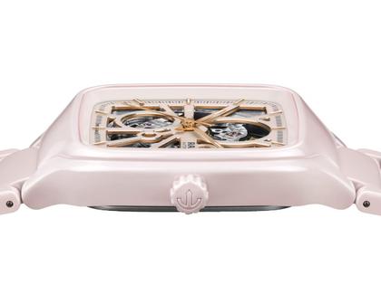 Rado True Square Open Heart Automatik Keramik 38mm rosa Zifferblatt rosa Keramikband – Herrenuhren Uhr ohne Datum aus Keramik, rhodiniert und Titan. Das Gehäuse ist quadratisch und rosa. Das Keramikarmband ist rosa. Das Zifferblatt ist skelettiert und rosa. – Ansicht 3