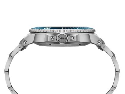 Oris Aquis Date Calibre 400 Automatik Edelstahl 43,5mm blaues Zifferblatt Metallband – Herrenuhren Uhr mit Datum aus Edelstahl und Keramik. Das Gehäuse ist rund und silber. Das Edelstahlarmband ist silber. Das Zifferblatt ist ein Index in blau. – Ansicht 2