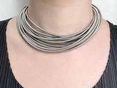 La Mollla Twist long Collier Edelstahl – Halsschmuck Collier aus Edelstahl. – Ansicht 3