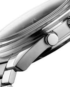 Omega Speedmaster '57 Chronograph Handaufzug Edelstahl 40mm schwarzes Zifferblatt Metallband – Herrenuhren Chronograph aus Edelstahl. Das Gehäuse ist rund und silber. Das Edelstahlarmband ist silber. Das Zifferblatt ist ein Index in schwarz. – Ansicht 3