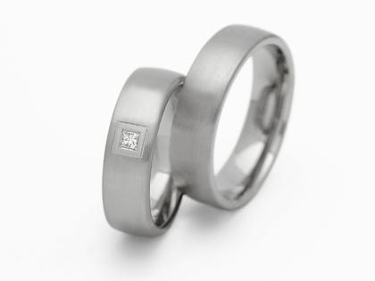 Max Kemper Trauring Paar Weißgold 6,0mm gewölbt mit Diamant 0,060ct – Ringe Trauring mit Besatz aus 585 Weißgold.