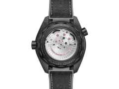 Omega Seamaster Planet Ocean 600M Automatik Edelstahl Schwarz-DLC 45,5mm schwarzes Zifferblatt schwarzes Kautschukband – Herrenuhren Uhr mit Datum aus DLC beschichtet, Edelstahl, Kautschuk und Keramik. Das Gehäuse ist rund und schwarz. Das Kautschuk / Kunststoff / Silikon Armband ist schwarz. Das Zifferblatt ist ein Index in schwarz. – Ansicht 2