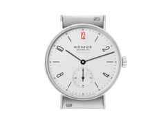 Nomos Glashütte Tangente 35 neomatik Ärzte ohne Grenzen Automatik Edelstahl 35mm weißes Zifferblatt Metallband – Damenuhren Uhr ohne Datum aus Edelstahl. Das Gehäuse ist rund und silber. Das Edelstahlarmband ist schwarz. Das Zifferblatt ist arabisch Index und silber. – Ansicht 2