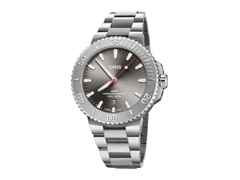 Oris Aquis Date Relief Automatik Edelstahl 43,5mm graues Zifferblatt Metallband – Herrenuhren Uhr mit Datum aus Edelstahl. Das Gehäuse ist rund und silber. Das Edelstahlarmband ist silber. Das Zifferblatt ist ein Index in grau.