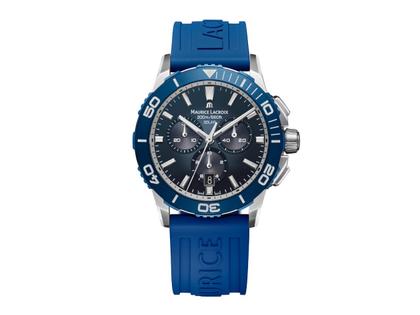 Maurice Lacroix Pontos S Solar Chronograph Quarz Edelstahl 42mm blaues Zifferblatt blaues Kautschukband – Herrenuhren Chronograph aus Aluminium, Edelstahl und Kautschuk. Das Gehäuse ist rund und silber. Das Kautschuk / Kunststoff / Silikon Armband ist blau. Das Zifferblatt ist ein Index in blau.