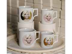 Meissen MUG Collection Mug Henkelbecher X Michael Moebius "Legends blowing Bubbles" Marilyn Monroe Gold – Porzellanwaren Tafelporzellan in weiß und aus Porzellan. – Ansicht 3