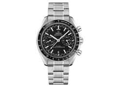 Omega Speedmaster Racing Chronograph Automatik Edelstahl 44mm schwarzes Zifferblatt Metallband – Herrenuhren Chronograph aus Edelstahl und Keramik. Das Gehäuse ist rund und silber. Das Edelstahlarmband ist silber. Das Zifferblatt ist ein Index in schwarz.