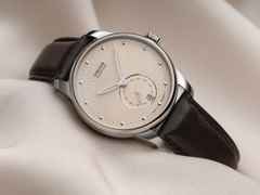 Union Glashütte Seris Automatik Edelstahl 36mm beiges Zifferblatt braunes Lederband – Damenuhren Uhr mit Datum aus Edelstahl und Leder. Das Gehäuse ist rund und silber. Das Lederarmband ist braun. Das Zifferblatt ist ein Index in beige. – Ansicht 3
