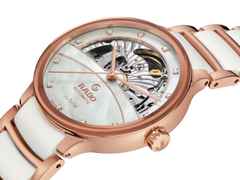 Rado Centrix Diamonds Automatik Open Heart Edelstahl Roségold-PVD 35mm weißes Zifferblatt mit Brillanten Metallband – Damenuhren Uhr ohne Datum aus Edelstahl, Keramik und PVD beschichtet. Das Gehäuse ist rund und roségold. Das Keramikarmband ist weiß. Das Zifferblatt ist ein Index in weiß. – Ansicht 2