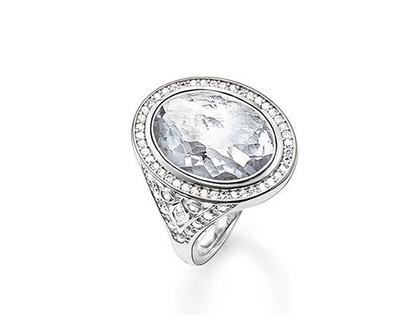 Ringe Ring mit Besatz aus 925 Silber.