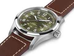 Hamilton Khaki Field Automatik Edelstahl 38mm grünes Zifferblatt braunes Lederband – Herrenuhren Uhr ohne Datum aus Edelstahl und Leder. Das Gehäuse ist rund und silber. Das Lederarmband ist braun. Das Zifferblatt ist arabisch und grün. – Ansicht 2