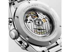 Longines Conquest Chronograph Automatik Edelstahl 42mm weiß-grünes Zifferblatt Metallband – Herrenuhren Chronograph aus Edelstahl und Keramik. Das Gehäuse ist rund und silber. Das Edelstahlarmband ist silber. Das Zifferblatt ist ein Index in silber. – Ansicht 4