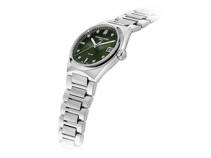 Frederique Constant Highlife Ladies Quarz Edelstahl 31mm grünes Zifferblatt Metallband – Damenuhren Uhr mit Datum aus Edelstahl. Das Gehäuse ist rund und silber. Das Edelstahlarmband ist silber. Das Zifferblatt ist ein Index in grün. – Ansicht 3