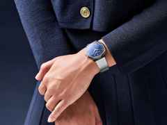 Frederique Constant Classics Moneta Moonphase Quarz Edelstahl 37mm blaues Zifferblatt Metallband – Herrenuhren Uhr ohne Datum aus Edelstahl und Leder. Das Gehäuse ist rund und silber. Das Edelstahlarmband ist silber. Das Zifferblatt ist ein Index in blau. – Ansicht 6