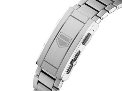 TAG Heuer Aquaracer Professional 300 Date Automatik Edelstahl 42mm schwarzes Zifferblatt Metallband – Herrenuhren Uhr mit Datum aus Edelstahl und Keramik. Das Gehäuse ist rund und silber. Das Edelstahlarmband ist silber. Das Zifferblatt ist ein Index in schwarz. – Ansicht 4