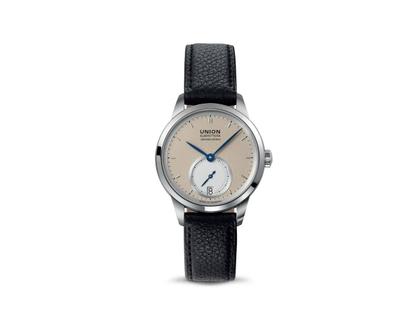 Union Glashütte 1893 Johannes Dürrstein Jubiläumsedition Kleine Sekunde Automatik Edelstahl 34mm beiges Zifferblatt schwarzes Lederband limitiert – Damenuhren Uhr mit Datum aus Edelstahl und Leder. Das Gehäuse ist rund und silber. Das Lederarmband ist schwarz. Das Zifferblatt ist ein Index in beige.