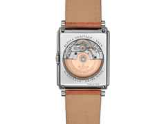 Alpina Alpiner Heritage Carrée Automatic 140 Years Edelstahl 32,5x39mm beiges Zifferblatt braunes Lederband – Herrenuhren Uhr ohne Datum aus Edelstahl und Leder. Das Gehäuse ist rechteckig und silber. Das Lederarmband Strauß ist braun. Das Zifferblatt ist arabisch und beige. – Ansicht 3