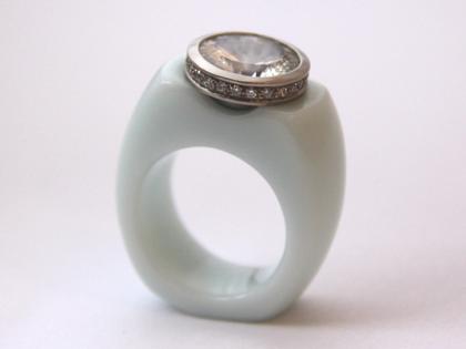 Monika Seitter Marbles 12 Damenring Gletscher Topas – Ringe Ring mit Besatz aus 750 Weißgold.
