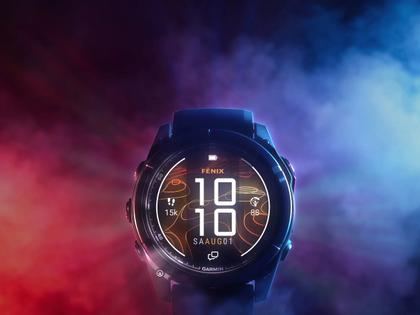 Garmin fenix 8 Pro 51mm MicroLED faserverstärktes Polymer Titan carbongrau beschichtet schwarzes Silikonband – Herrenuhren Uhr Multifunktion aus DLC beschichtet, Kautschuk und Titan. Das Gehäuse ist rund und schwarz. Das Kautschuk / Kunststoff / Silikon Armband ist schwarz. Das Zifferblatt ist digital und schwarz. – Ansicht 5