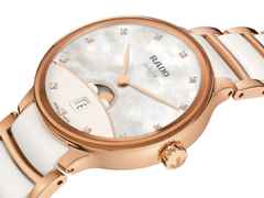 Rado Centrix Diamonds Quarz Edelstahl Roségold-PVD 35mm weißes Perlmutt-Zifferblatt mit Brillanten Metallband – Damenuhren Uhr mit Datum aus Edelstahl, Keramik und PVD beschichtet. Das Gehäuse ist rund und roségold. Das Edelstahlarmband ist roségold. Das Zifferblatt ist ein Index in weiß. – Ansicht 2