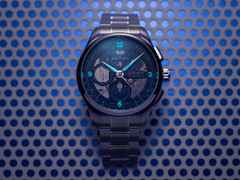 Union Glashütte Belisar Chronograph Mondphase Automatik Edelstahl 42mm blaues Zifferblatt Metallband – Herrenuhren Chronograph aus Edelstahl. Das Gehäuse ist rund und silber. Das Edelstahlarmband ist silber. Das Zifferblatt ist arabisch Index und blau. – Ansicht 7