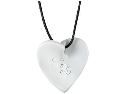 Anhänger Anhänger ohne Besatz aus Porzellan.