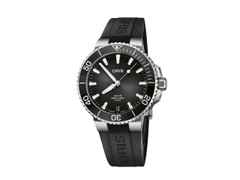 Oris Aquis Date Calibre 400 Automatik Edelstahl 41,5mm schwarzes Zifferblatt schwarzes Kautschukband – Herrenuhren Uhr mit Datum aus Edelstahl. Das Gehäuse ist rund und silber. Das Kautschuk / Kunststoff / Silikon Armband ist schwarz. Das Zifferblatt ist ein Index in schwarz.
