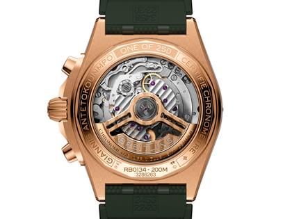 Breitling Chronomat B01 42 Giannis Antetokounmpo Automatik Rotgold grünes Zifferblatt grünes Kautschukband Limited Edition – Herrenuhren Chronograph aus 750 Rotgold und Kautschuk. Das Gehäuse ist rund und rotgold. Das Kautschuk / Kunststoff / Silikon Armband ist schwarz. Das Zifferblatt ist ein Index in grün. – Ansicht 4