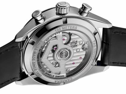 TAG Heuer Carrera Chronograph Tourbillon Automatik Edelstahl 42mm grünes Zifferblatt schwarzes Lederband – Herrenuhren Chronograph aus Edelstahl und Leder. Das Gehäuse ist rund und silber. Das Lederarmband Kroko / Alligator ist schwarz. Das Zifferblatt ist ein Index in grün. – Ansicht 5